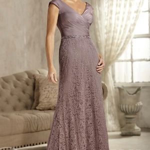 NWT - Christina Wu Elegance Gown MOB MOG size 12 color Wisteria